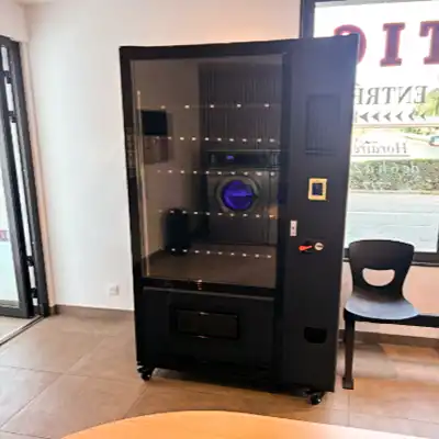 BANDENG vending machine installed in a laundromat in France